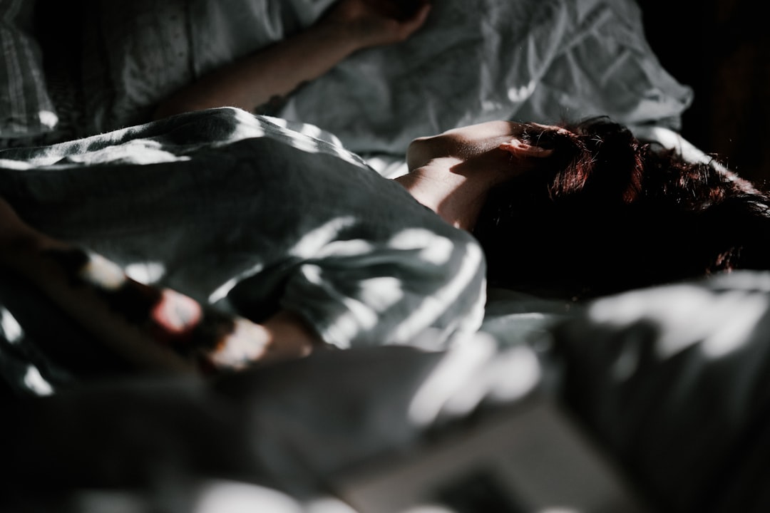 découvrez l'importance du sommeil pour votre bien-être et votre santé. apprenez des astuces pour améliorer la qualité de votre sommeil et favoriser un repos réparateur.