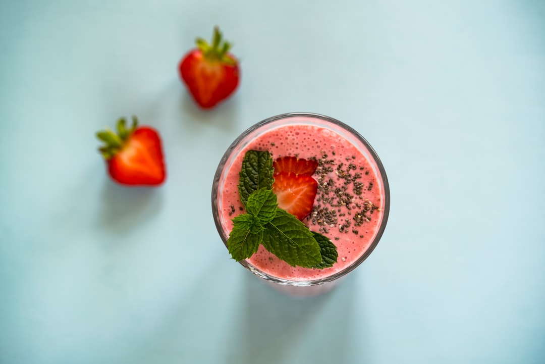 découvrez des recettes de smoothies délicieux et sains pour booster votre énergie et votre bien-être. préparez facilement des boissons nutritives avec des fruits frais, des légumes et des super-aliments.