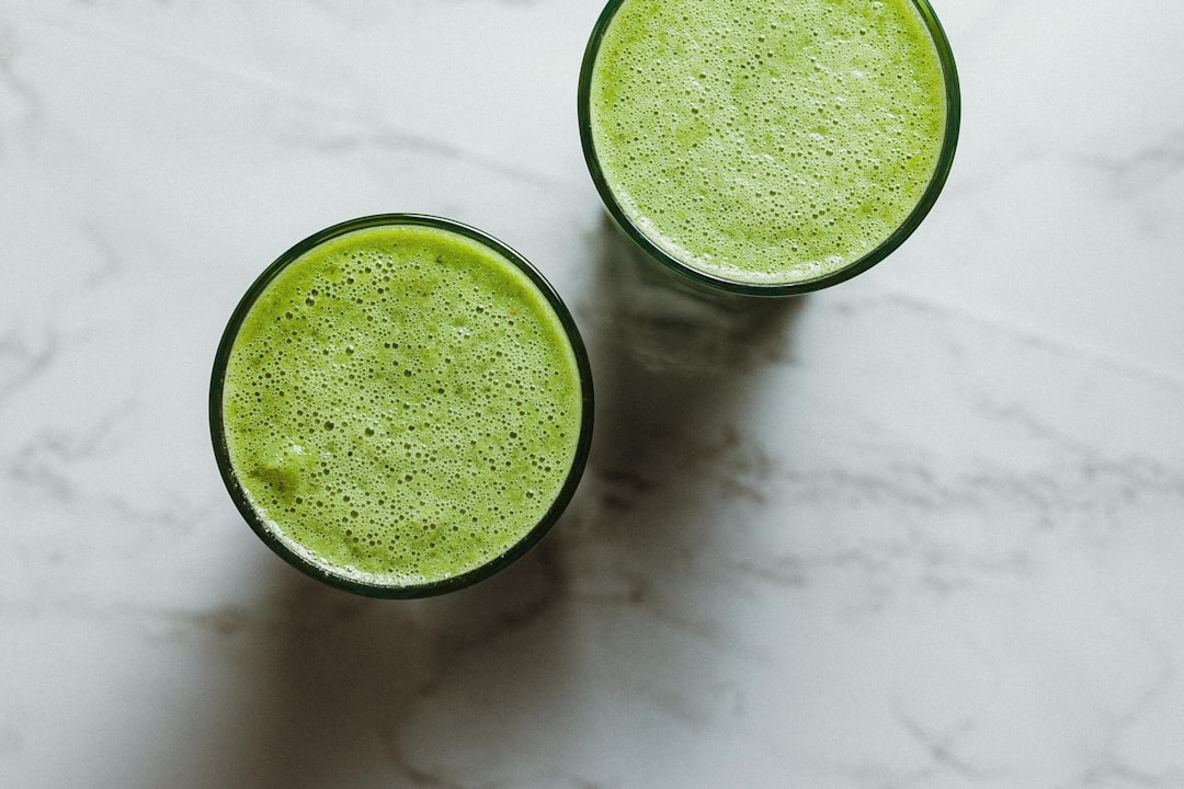 découvrez des recettes délicieuses et saines de smoothies qui allient fraîcheur et énergie. que vous recherchiez une boisson rafraîchissante pour le petit-déjeuner ou un en-cas revitalisant, nos smoothies sont parfaits pour toutes les occasions.