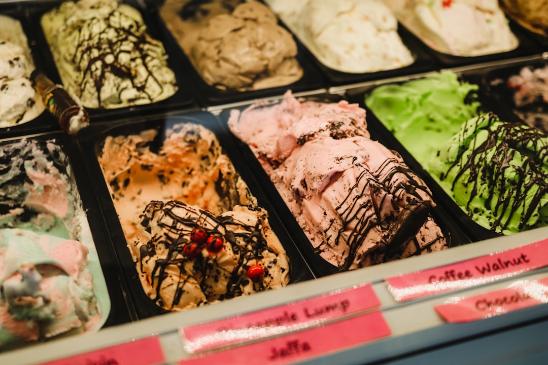 découvrez l'univers rafraîchissant du sorbet, un délice glacé fruité et savoureux, parfait pour les journées chaudes. explorez nos recettes maison, astuces de préparation et variétés pour savourer cette gourmandise légère et sans produits laitiers.