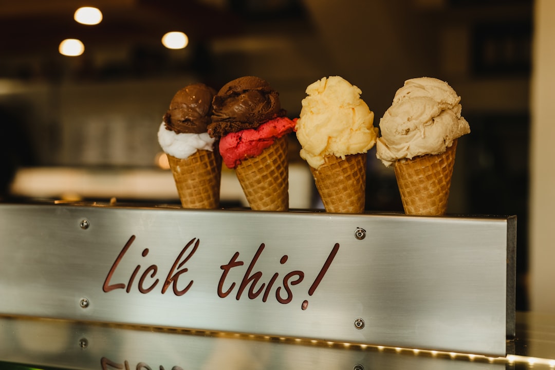 découvrez la fraîcheur irrésistible du sorbet, un délice glacé aux saveurs fruitées qui ravira vos papilles. idéal pour se rafraîchir durant l'été ou en dessert, il allie légèreté et gourmandise. savourez un moment de plaisir sucré avec nos recettes de sorbets faits maison.