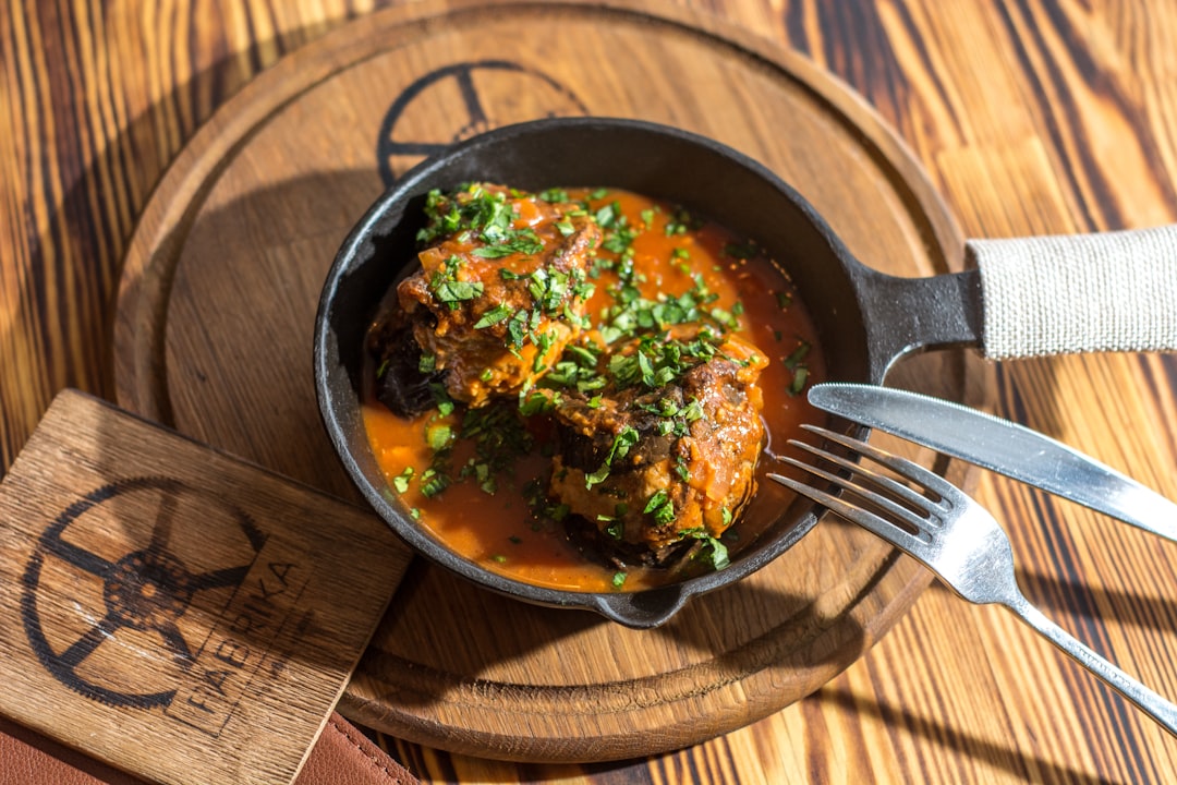 découvrez la recette parfaite de stew, un plat réconfortant et savoureux. apprenez à préparer ce ragoût traditionnel avec des ingrédients frais et des épices délicieuses pour régaler toute la famille.