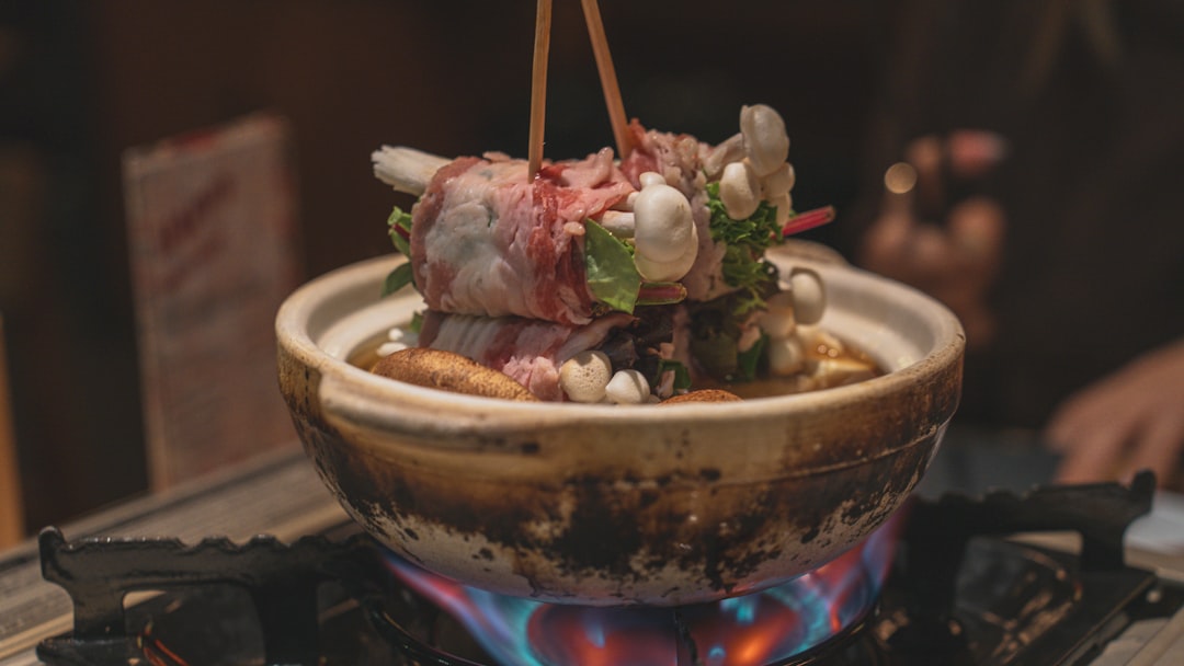 découvrez la richesse de la cuisine traditionnelle, un voyage gustatif au cœur des saveurs d'antan. savourez des recettes authentiques, préparées avec des ingrédients de qualité, qui évoquent les repas partagés en famille et les plats emblématiques des différentes régions. plongez dans l'héritage culinaire et laissez-vous séduire par la simplicité et la générosité des mets d'autrefois.