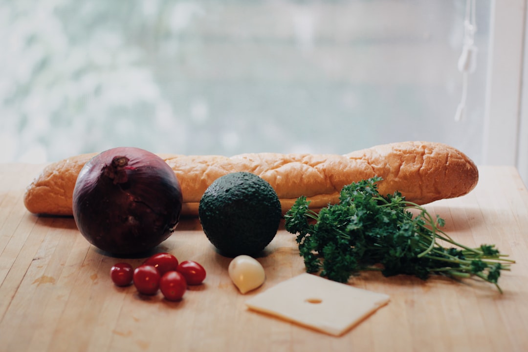 découvrez des recettes savoureuses et saines à base de légumes. que vous soyez végétarien ou simplement à la recherche d'idées pour intégrer plus de légumes dans votre alimentation, nos recettes variées, faciles à préparer et délicieuses raviront vos papilles et enrichiront vos repas.