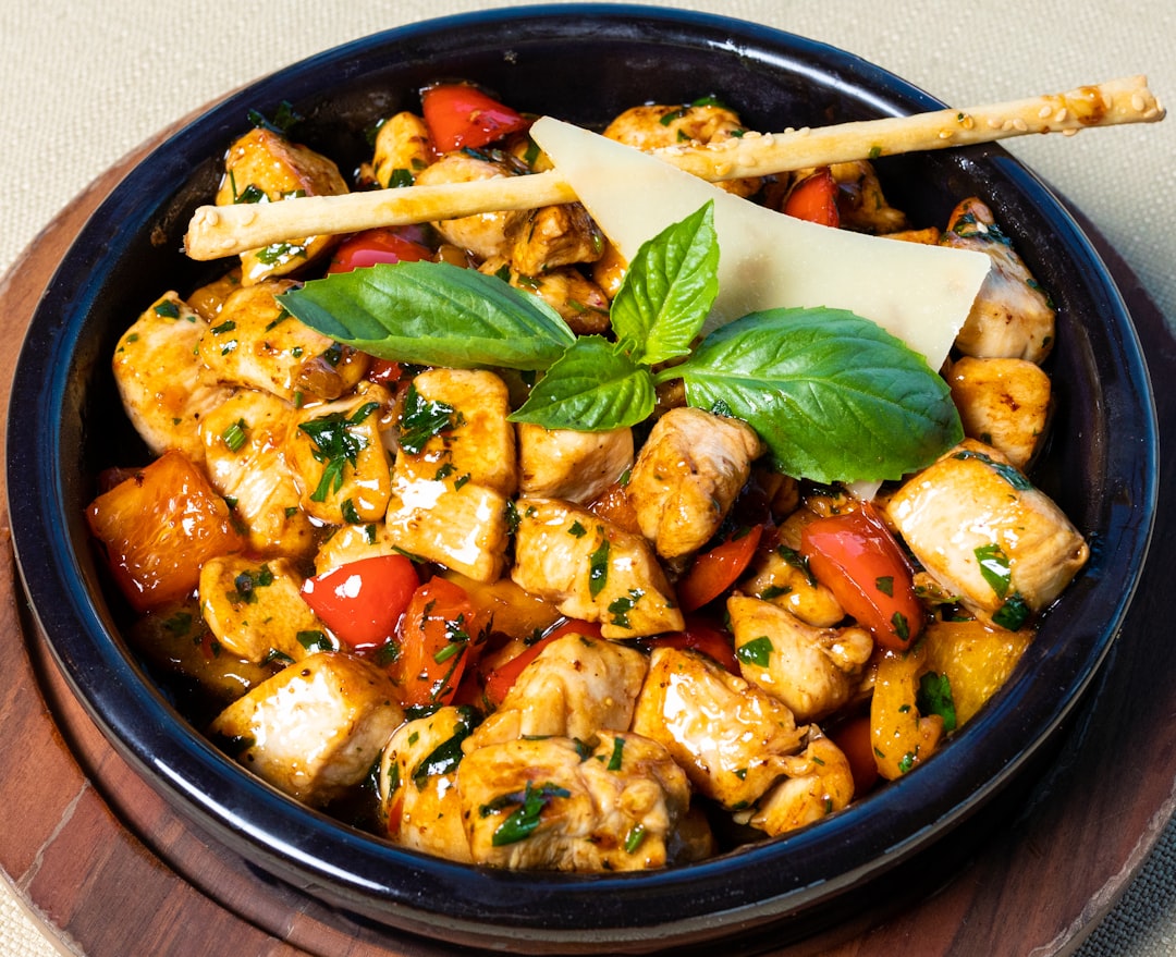 découvrez l'univers fascinant du vinaigre, un ingrédient culinaire aux multiples bienfaits ! apprenez-en plus sur ses variétés, ses usages en cuisine et ses vertus pour la santé. explorez des recettes créatives et des astuces pour intégrer le vinaigre dans votre alimentation quotidienne.