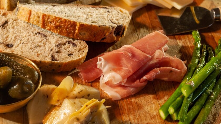 découvrez des idées d'apéritifs savoureux et raffinés pour sublimer vos soirées. que vous recherchiez des recettes simples ou des créations originales, trouvez l'inspiration pour ravir vos invités avec des bouchées délicieuses et élégantes.