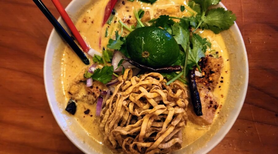 découvrez les multiples bienfaits du lemongrass, une herbe aromatique prisée pour ses arômes citriques et ses propriétés anti-inflammatoires. apprenez à l'utiliser en cuisine et dans vos recettes de bien-être.