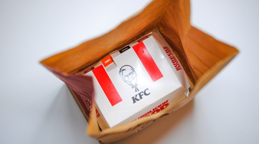 découvrez le réconfort inégalé de la comfort food : des plats savoureux et réconfortants qui éveillent des souvenirs d'enfance et apportent chaleur et bonheur à chaque bouchée. que ce soit des macaroni au fromage, une soupe maison ou un gâteau moelleux, plongez dans un univers gourmand où chaque recette est une invitation à la convivialité.
