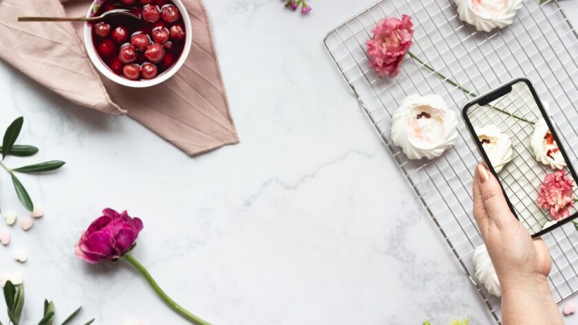 découvrez une soirée inoubliable pour la saint-valentin avec un dîner romantique, savourez des plats exquis dans une ambiance chaleureuse et intime, parfait pour célébrer l'amour.