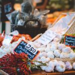 découvrez les échalotes d'ail, ces délicieuses pousses vertes offrant une saveur unique. apprenez comment les préparer et les cuisiner pour rehausser vos plats avec une touche d'originalité. parfaites pour les salades, pestos et bien plus encore !