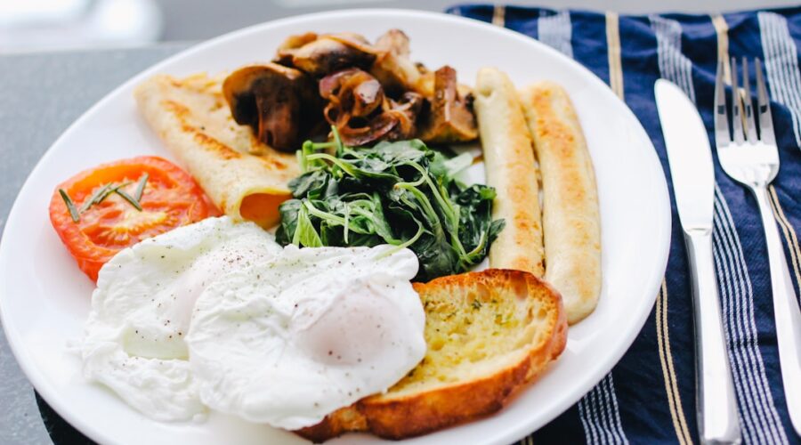 découvrez l'univers savoureux des crêpes, une délicieuse spécialité française. apprenez à réaliser des crêpes sucrées et salées avec des recettes faciles, des astuces de cuisson et des garnitures variées pour combler toutes vos envies.