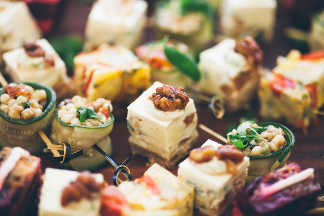 découvrez une sélection d'apéritifs savoureux et faciles à préparer pour égayer vos soirées. que ce soit pour un repas festif ou un simple rassemblement entre amis, nos recettes d'apéritifs vous aideront à impressionner vos invités avec des mets délicieux et raffinés.