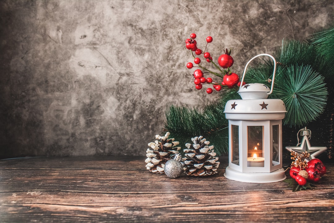 découvrez la magie de noël avec des idées de décorations, des recettes festives et des traditions chaleureuses pour célébrer cette période enchantée en famille et entre amis.