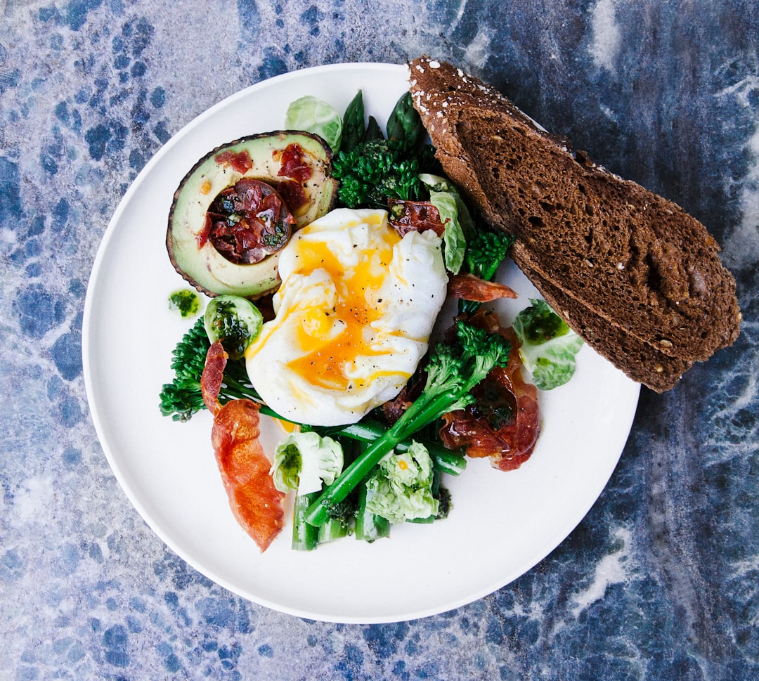 découvrez le plaisir réconfortant de la comfort food : des plats savoureux qui réchauffent le cœur et éveillent les souvenirs d’enfance. que ce soit des recettes classiques ou des créations réinventées, laissez-vous séduire par des mets qui apportent chaleur et convivialité à votre table.