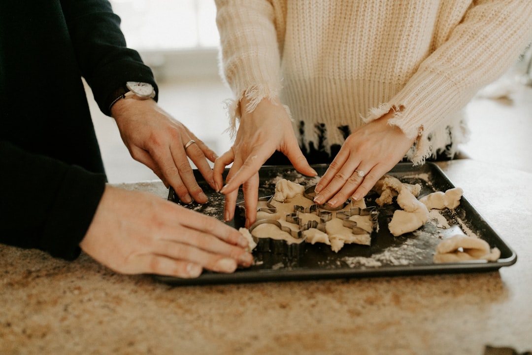 découvrez l'art de cuisiner ensemble avec nos recettes faciles et conviviales. que ce soit en famille ou entre amis, partagez des moments délicieux et créez des souvenirs inoubliables tout en préparant de savoureuses plats.