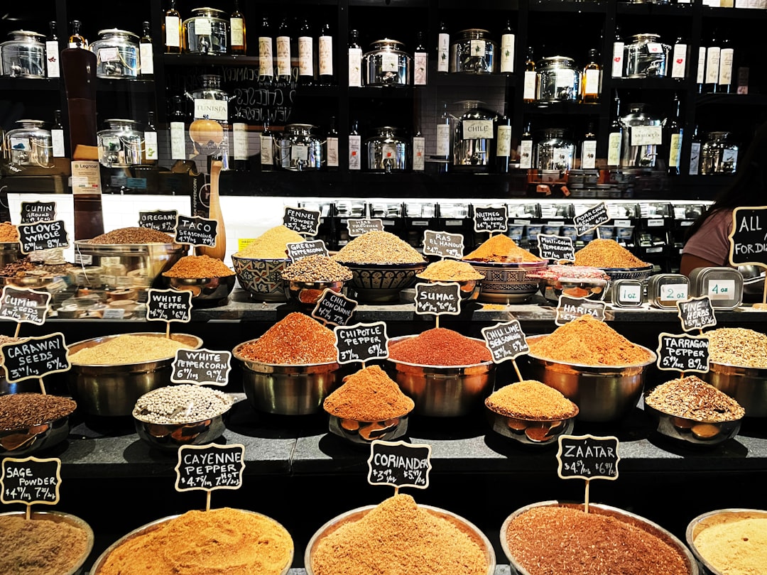 découvrez les multiples bienfaits et usages du cumin, cette épice aromatique incontournable de la cuisine. apprenez à l'incorporer dans vos plats pour rehausser les saveurs et explorez ses propriétés pour la santé.