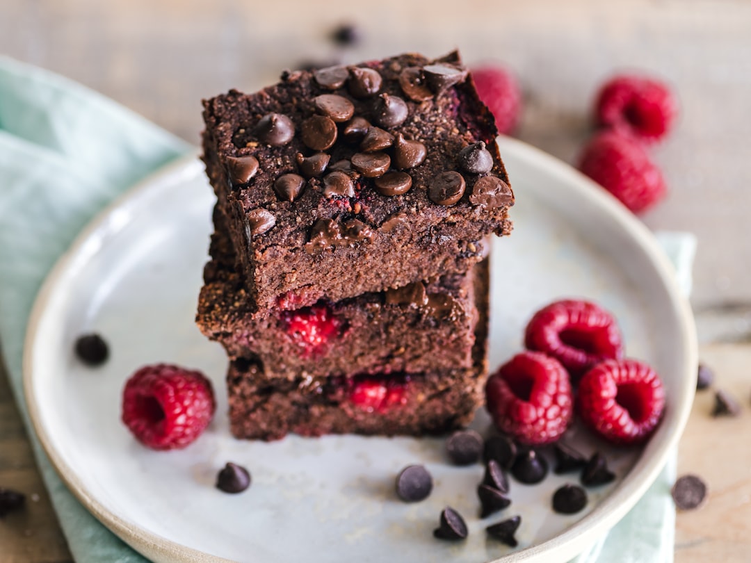 découvrez une sélection exquise de desserts délicats et gourmands qui raviront vos papilles. que vous soyez amateur de pâtisseries, de crèmes ou de fruits, explorez des recettes faciles à réaliser et laissez-vous tenter par des douceurs irrésistibles.