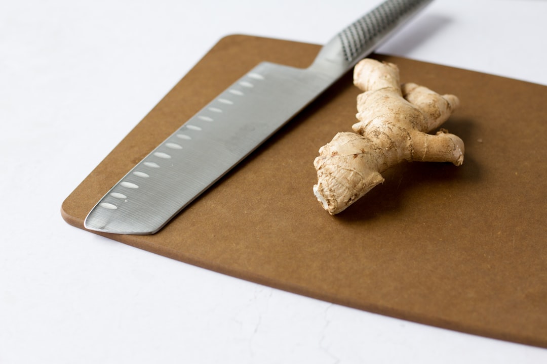 découvrez les bienfaits du gingembre, une racine aux vertus incroyables pour la santé. utilisé en cuisine ou en infusion, le gingembre apportera une touche d'exotisme et de chaleur à vos plats tout en stimulant votre système immunitaire.