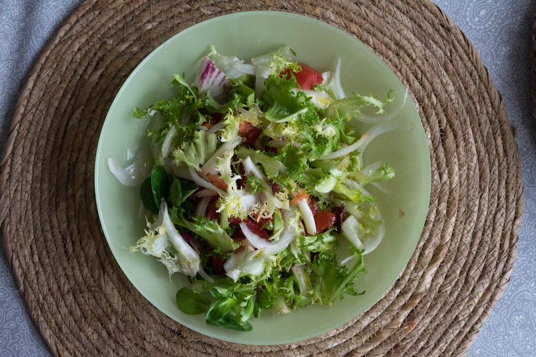 découvrez une variété de délicieuses recettes à base d'oignons, idéales pour rehausser vos plats quotidiens. que vous souhaitiez préparer des soupes, des salades ou des plats mijotés, trouvez l'inspiration pour savourer le goût unique des oignons dans chaque bouchée.