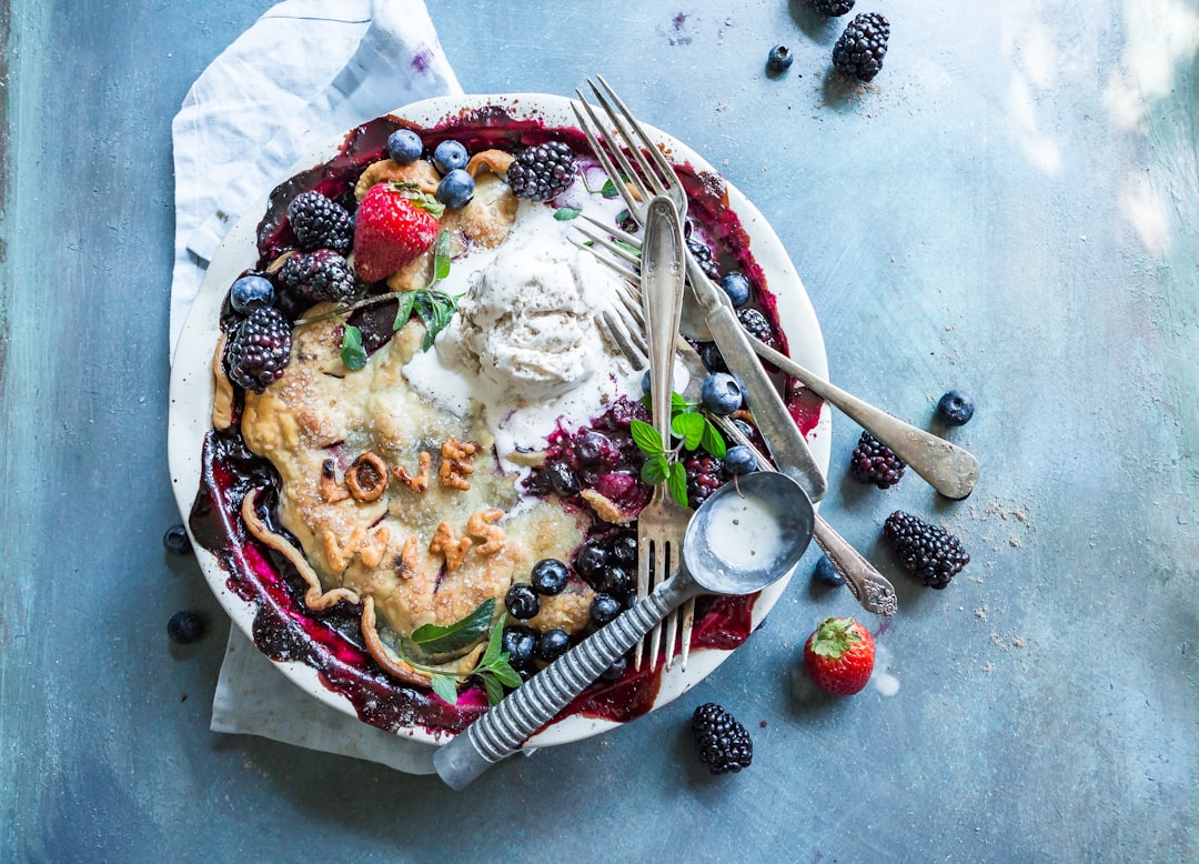 découvrez l'art du potluck, une rencontre conviviale où chacun apporte un plat à partager. idéal pour rassembler amis et famille autour d'une délicieuse variété de plats faits maison. inspirez-vous d'idées, recettes et astuces pour organiser votre prochain potluck et créer des souvenirs inoubliables.