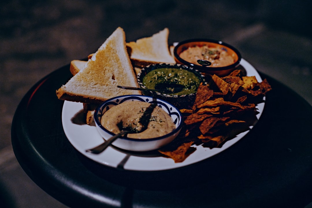 découvrez une sélection d'appétissants amuse-bouches qui raviront vos convives. des recettes simples et savoureuses pour débuter vos repas sur une note gourmande.