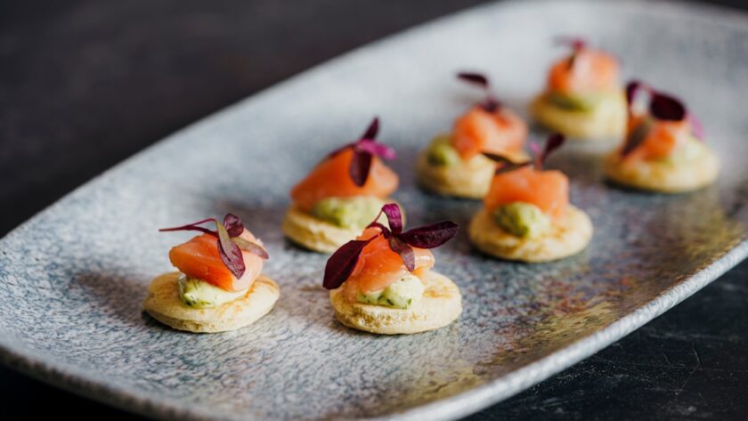 découvrez des recettes d'apéritifs savoureux et faciles à réaliser pour ravir vos invités lors de vos soirées. que ce soit des bouchées, des dips ou des plateaux de charcuterie, trouvez l'inspiration pour un début de repas réussi.