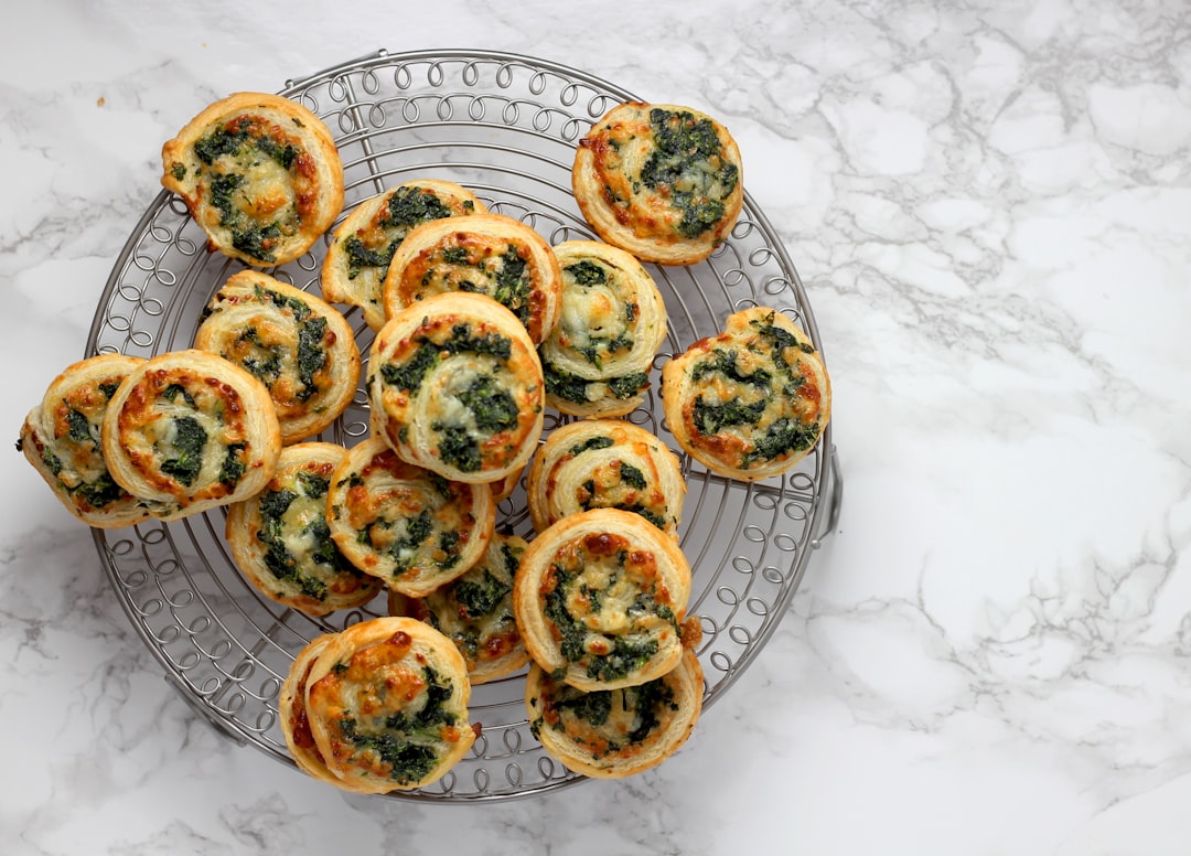 découvrez une sélection d'appetizers irrésistibles pour égayer vos apéritifs ! que ce soit pour une fête, un dîner ou une soirée entre amis, explorez des recettes variées et savoureuses qui sauront ravir vos convives.