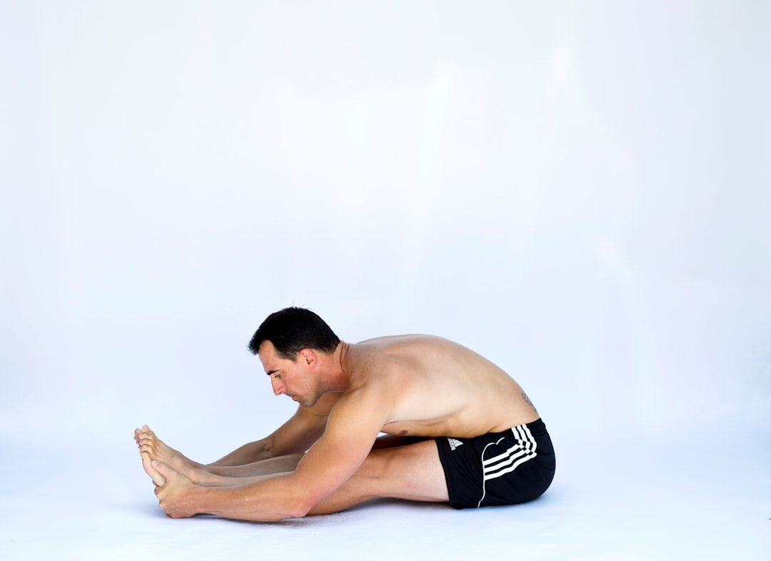 découvrez des solutions efficaces pour soulager vos douleurs lombaires. explorez des conseils pratiques, des traitements naturels et des exercices adaptés pour retrouver confort et bien-être au quotidien.