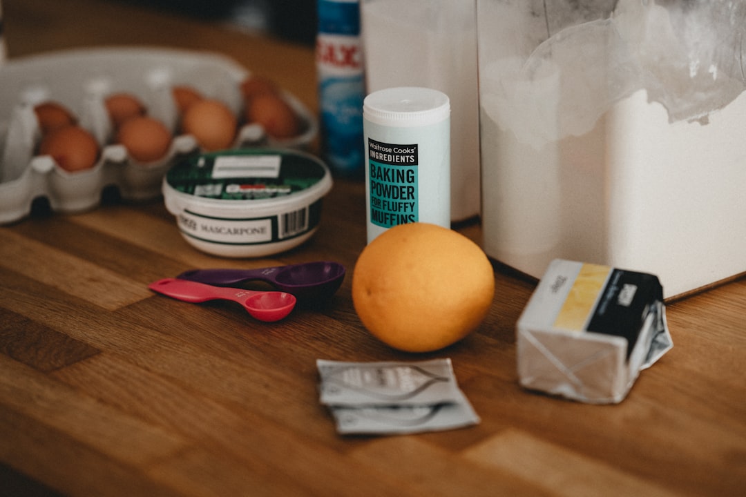 découvrez les multiples usages du bicarbonate de soude, un véritable allié naturel pour le nettoyage, la cuisine et même les soins personnels. apprenez à profiter de ses bienfaits écologiques et économiques au quotidien.