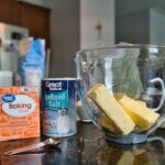 découvrez les multiples bienfaits du bicarbonate de sodium ! que ce soit pour l'entretien de la maison, les soins personnels ou même la cuisine, ce produit naturel est un allié incontournable. apprenez comment l'utiliser efficacement et profitez de ses propriétés étonnantes au quotidien.