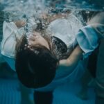 découvrez l'importance et la signification du baptême, une tradition sacrée qui marque le début d'une nouvelle vie spirituelle. explorez les différentes croyances et pratiques autour de cet événement marquant dans la vie des croyants.