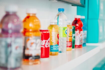découvrez notre vaste sélection de boissons, allant des rafraîchissements gazeux aux jus naturels, en passant par les smoothies et les boissons chaudes. trouvez votre nouvelle boisson préférée pour chaque occasion!