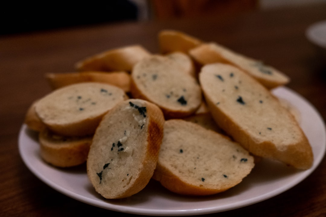 découvrez la recette parfaite de muffins aux myrtilles, moelleux et savoureux, idéaux pour le petit-déjeuner ou le goûter. ces délices sucrés, préparés avec des ingrédients frais, raviront vos papilles et celles de vos proches.