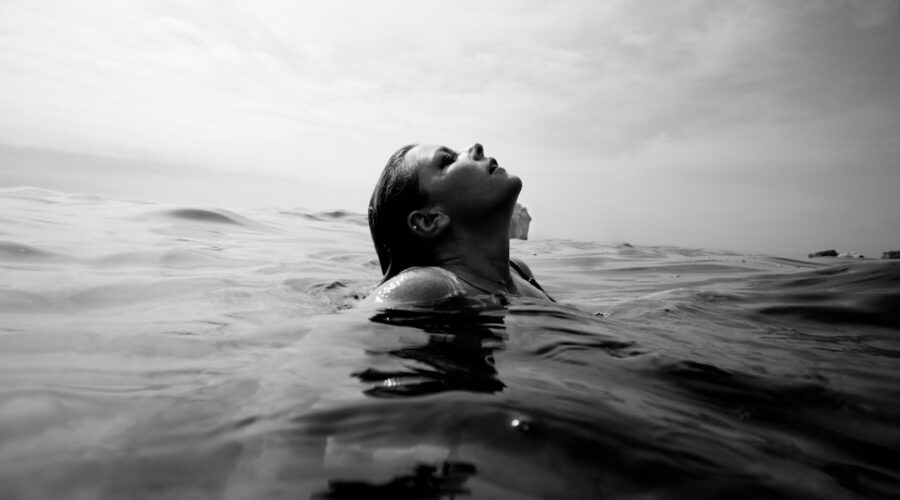 découvrez l'art de la respiration avec notre guide complet sur les techniques et les bienfaits du souffle. apprenez à maîtriser votre respiration pour améliorer votre bien-être physique et mental.