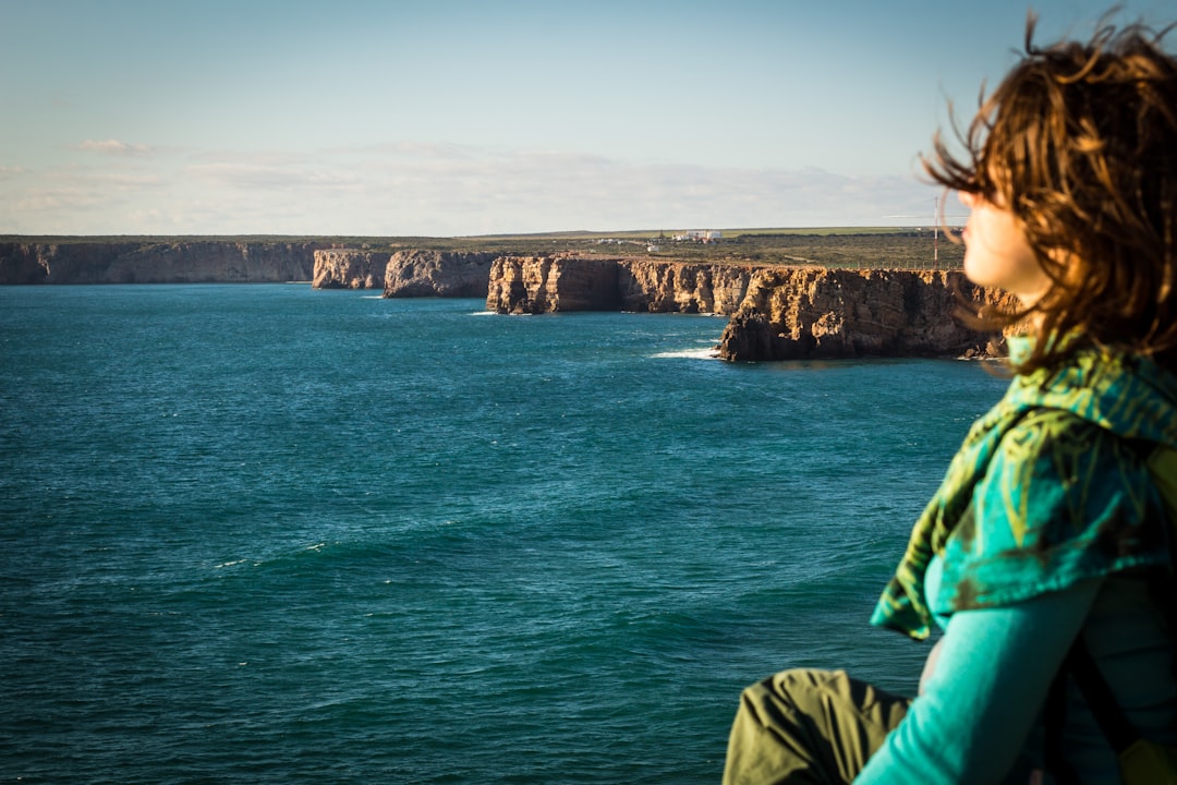découvrez l'art de la respiration : techniques, bienfaits et conseils pour améliorer votre bien-être quotidien. apprenez à maîtriser votre souffle pour relâcher le stress et favoriser la relaxation.