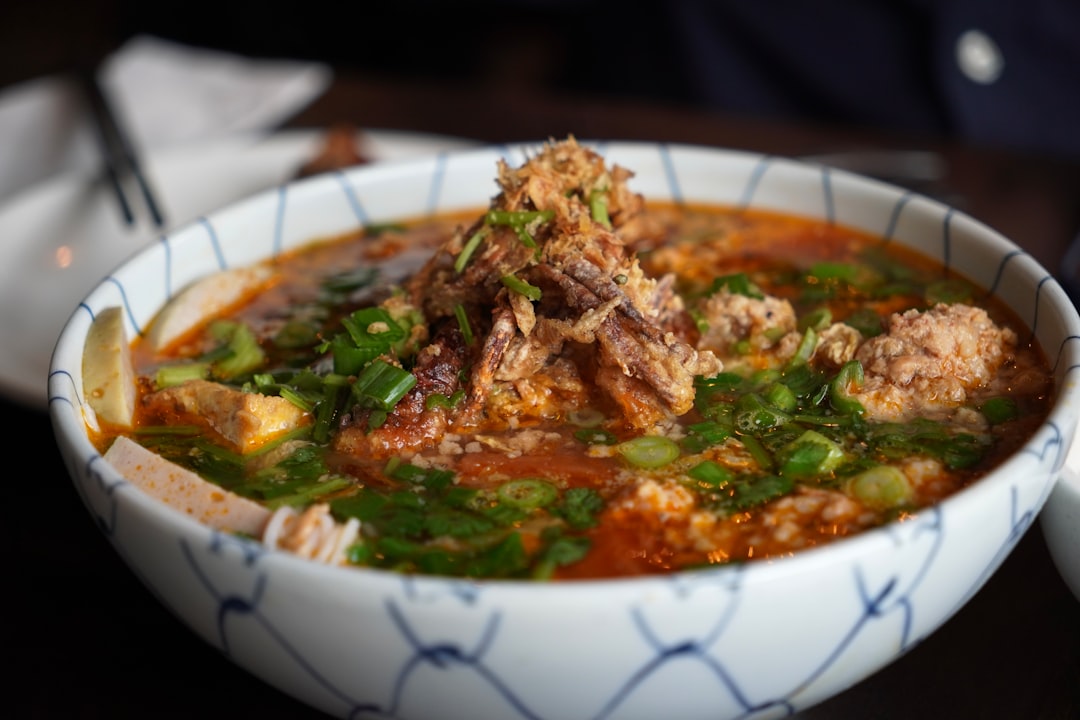 découvrez les bienfaits du broth, un bouillon nourrissant et savoureux, idéal pour revitaliser votre corps. apprenez à le préparer chez vous avec des ingrédients frais et naturels, et explorez ses nombreuses recettes innovantes pour une alimentation saine et délicieuse.