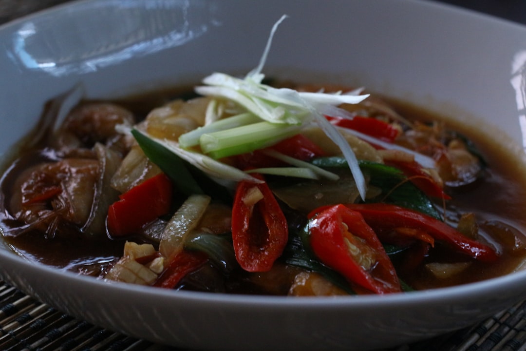 découvrez le trésor culinaire du bouillon, un élixir savoureux riche en nutriments et en arômes. apprenez à préparer des bouillons maison, parfaits pour rehausser vos plats ou pour savourer en tant que plat réconfortant. idéal pour une cuisine saine et raffinée.