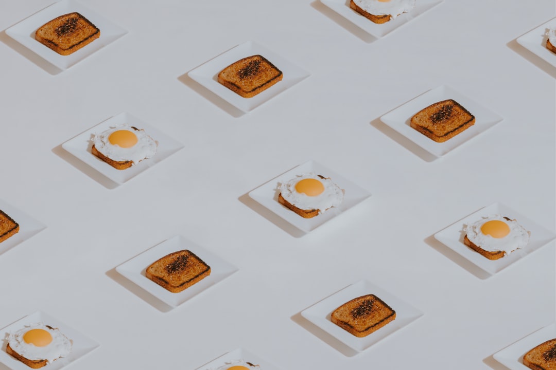 découvrez l'art du brunch avec notre sélection délicieuse de plats gourmands, allant des omelettes moelleuses aux pùtisseries fraßches. parfait pour un moment convivial entre amis ou en famille, laissez-vous séduire par ce mélange de saveurs sucrées et salées. rejoignez-nous pour un brunch inoubliable!