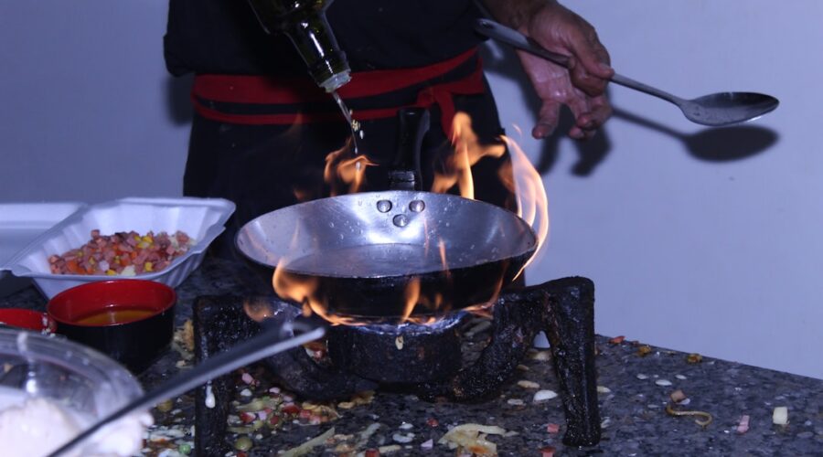 découvrez nos astuces et recettes pour cuisiner avec un budget limité sans sacrifier le goût. apprenez à préparer des plats savoureux à petit prix et à optimiser vos dépenses en cuisine.