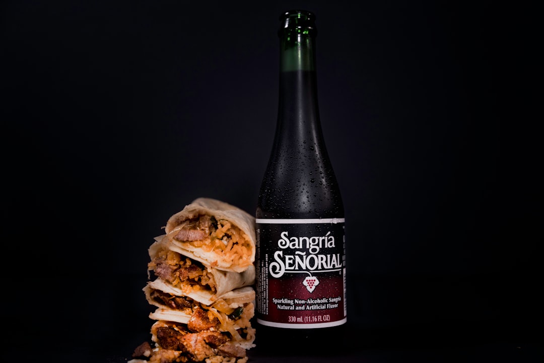 découvrez l'univers savoureux des burritos ! savourez des tortillas garnies de viande, légumes et sauces, parfaites pour un repas rapide et délicieux. explorez des recettes variées et apprenez à les préparer chez vous pour une explosion de saveurs mexicaines !