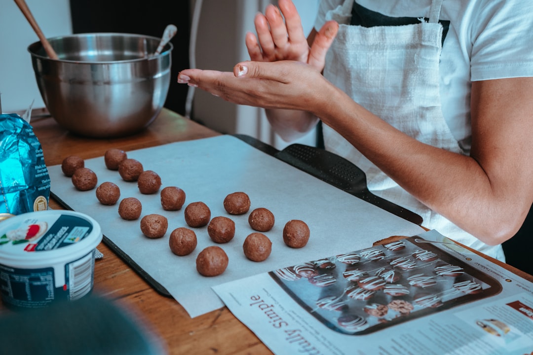 découvrez nos délicieuses recettes de noël pour rendre vos fêtes inoubliables. des plats traditionnels aux desserts festifs, trouvez l'inspiration pour régaler vos proches et créer des souvenirs gourmands.