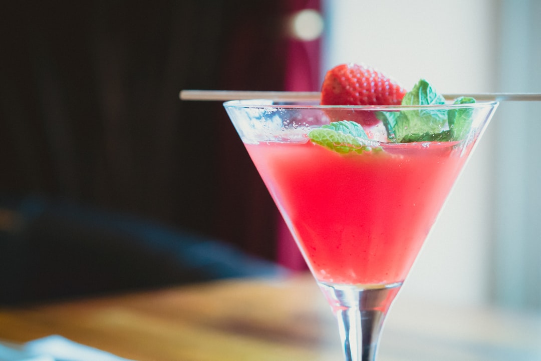 découvrez l'univers fascinant des cocktails : des recettes rafraîchissantes, des conseils de mixologie et des astuces pour impressionner vos invités. que vous soyez amateur ou expert, explorez des créations savoureuses qui égayeront toutes vos soirées.