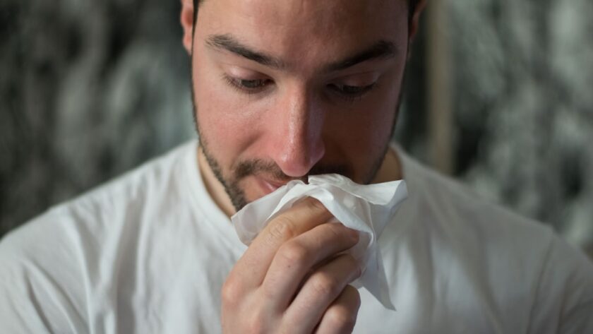 découvrez des remèdes naturels efficaces contre la toux. soulagez votre gorge irritée et retrouvez votre confort respiratoire grâce à nos conseils et recettes faciles à réaliser.