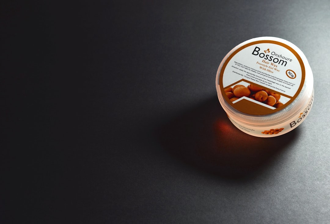 découvrez la délicieuse crème brûlée, un dessert classique de la cuisine française. avec sa texture onctueuse et sa croûte caramélisée, cette recette raffinée ravira vos papilles à chaque bouchée. apprenez à la préparer facilement chez vous et impressionnez vos invités avec ce dessert incontournable.