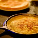 découvrez des recettes de crêpes délicieuses et variées, idéales pour toutes les occasions. que vous soyez fan de crêpes sucrées ou salées, apprenez à les préparer facilement et régalez vos proches avec des saveurs alléchantes.