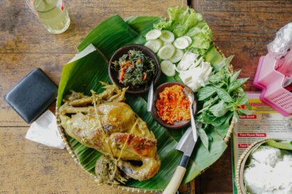 découvrez les richesses des traditions culinaires du monde entier, des recettes authentiques aux techniques de préparation transmises de génération en génération. plongez dans un voyage savoureux qui célèbre la diversité des cultures à travers leurs plats emblématiques.