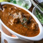 découvrez l'univers riche et épicé du curry, un plat savoureux aux multiples variations qui ravira vos papilles. apprenez à préparer des recettes originales et saines, tout en explorant les différentes cultures culinaires qui mettent en valeur cette épice emblématique.