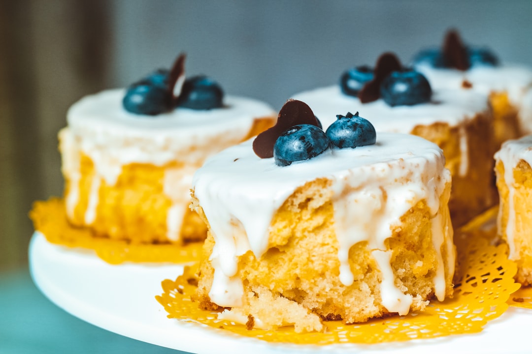 découvrez notre sélection irrésistible de desserts gourmands, allant des classiques aux créations innovantes. laissez-vous tenter par des saveurs exquises et des présentations artistiques qui raviront vos papilles et sublimeront vos moments de convivialité.