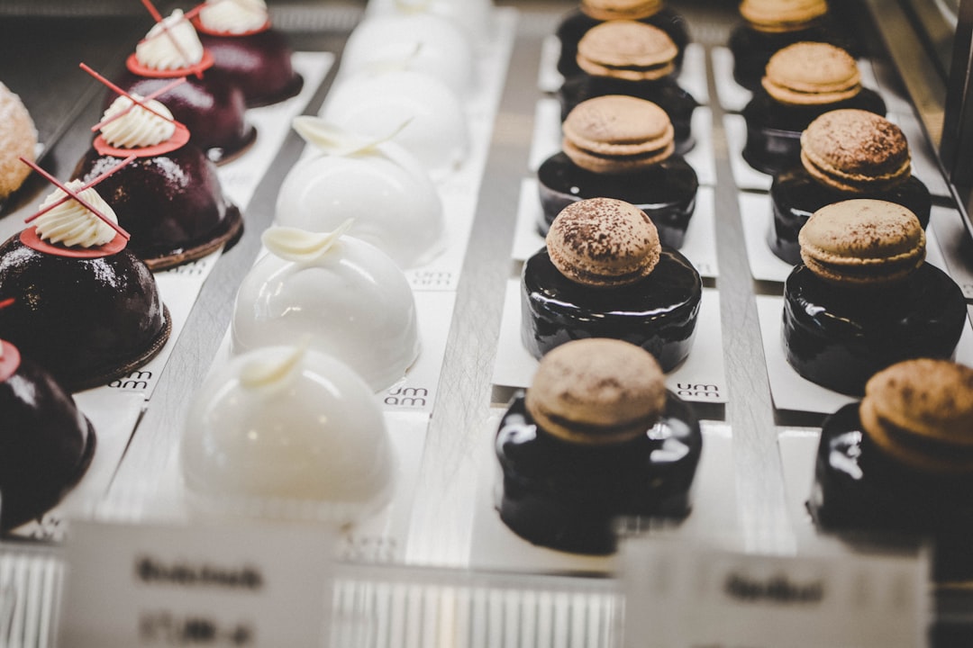 découvrez une variété de desserts exquis qui raviront vos papilles. que ce soit des gâteaux moelleux, des tartes savoureuses ou des douceurs chocolatées, plongez dans l'univers sucré et laissez-vous séduire par des recettes faciles à réaliser. parfait pour toute occasion!