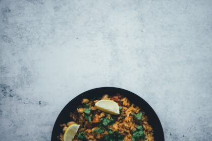 découvrez nos délicieuses recettes de pâques pour célébrer cette fête en famille. de l'agneau rôti aux œufs en chocolat, trouvez l'inspiration pour un menu festif et savoureux qui ravira vos proches.